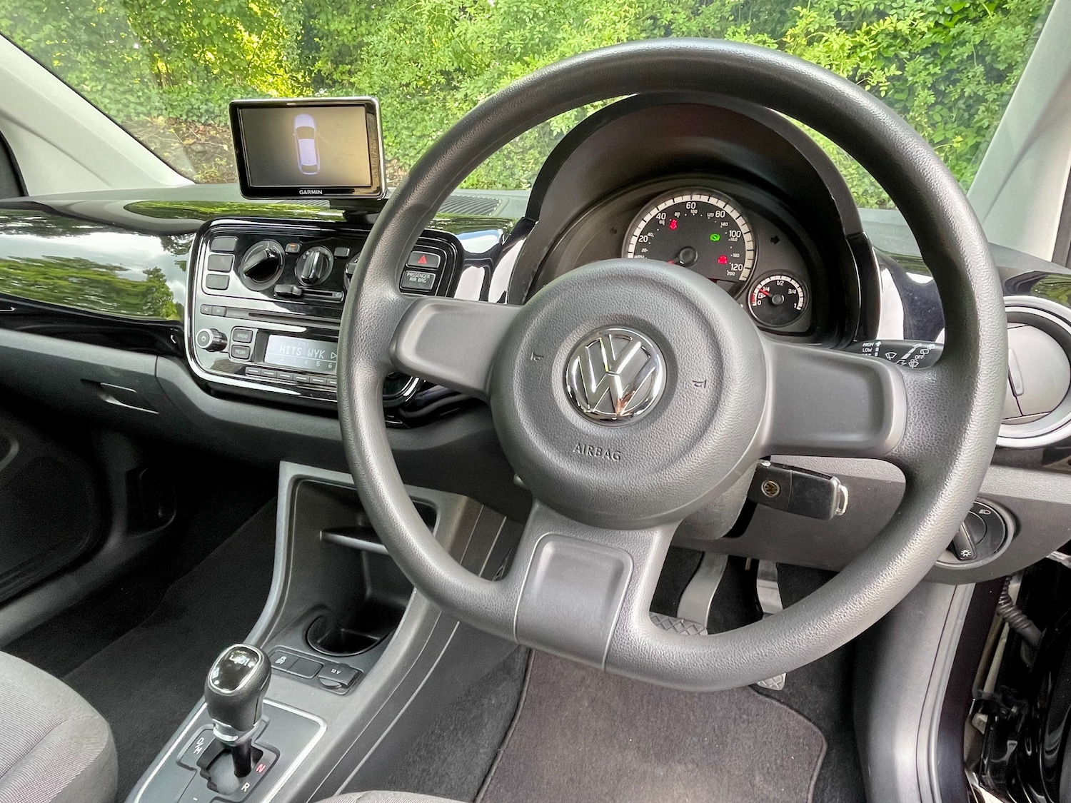 Used Volkswagen up! 2024 for sale - 76697883: Photo 36