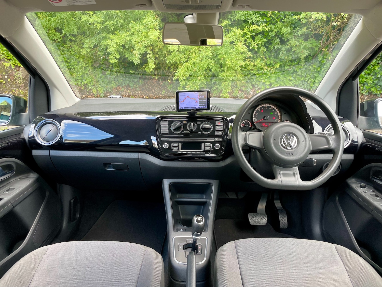 Used Volkswagen up! 2024 for sale - 76697883: Photo 4