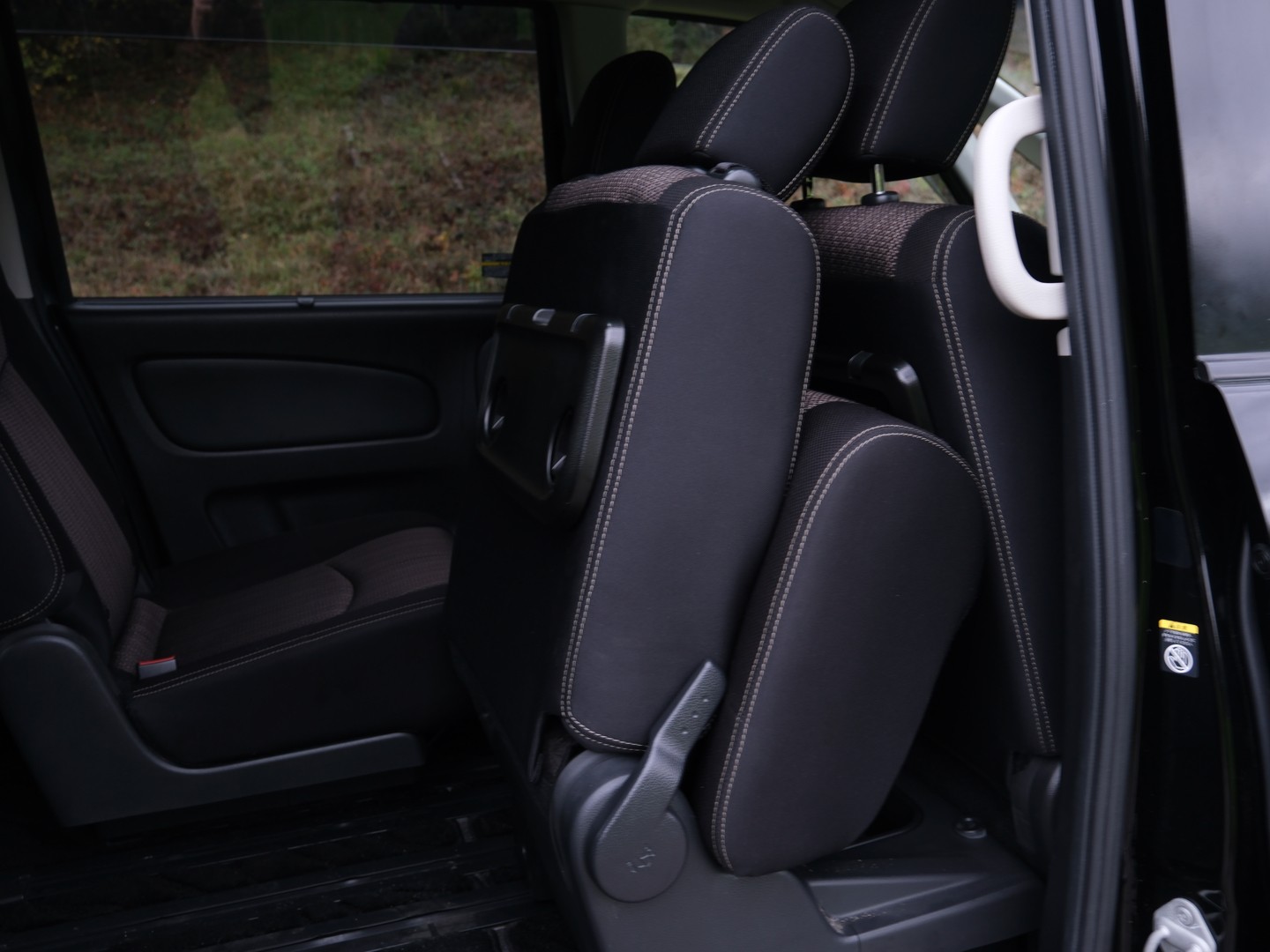 Used Nissan Serena 2025 for sale - 76883984: Photo 30