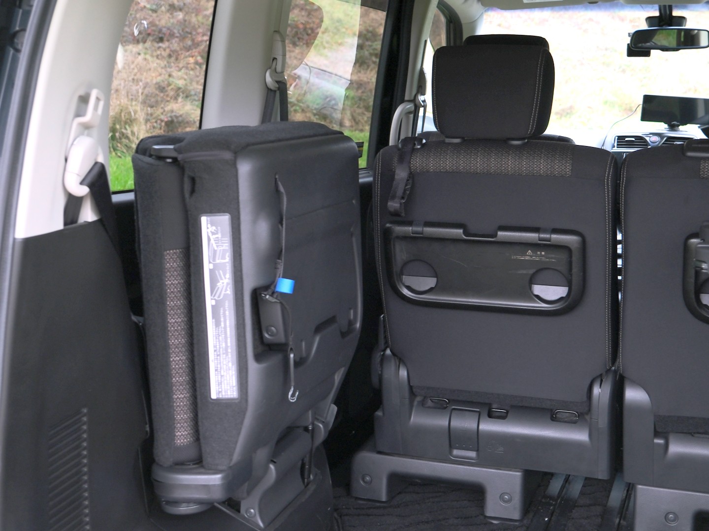 Used Nissan Serena 2025 for sale - 76883984: Photo 32