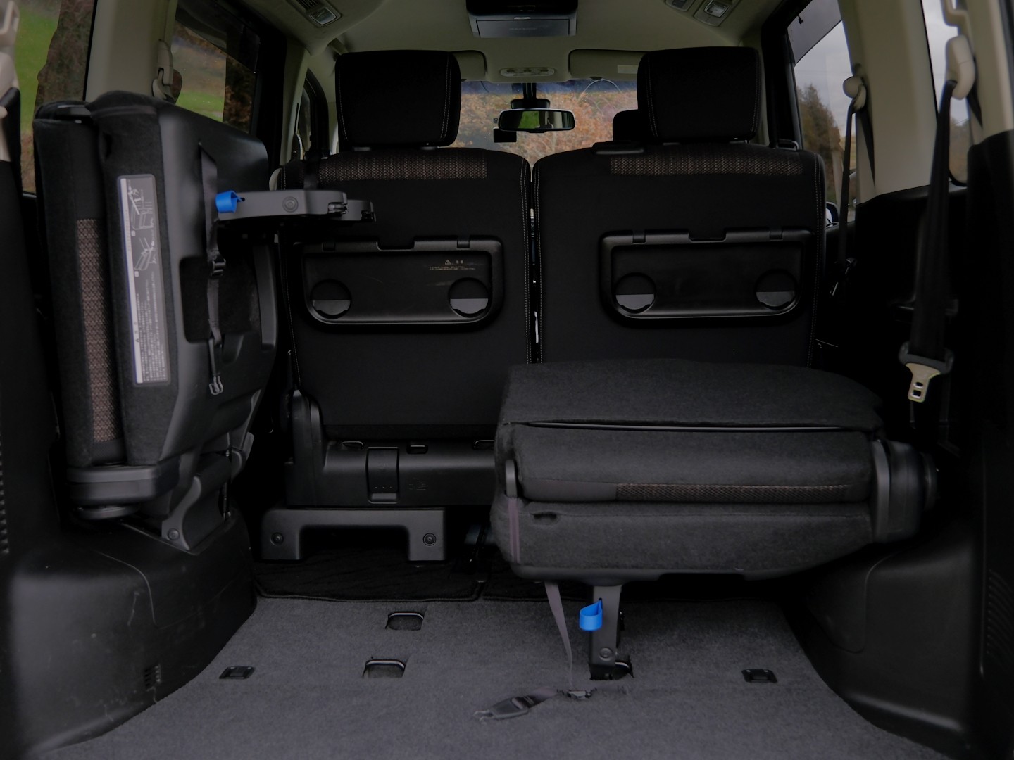 Used Nissan Serena 2025 for sale - 76883984: Photo 43