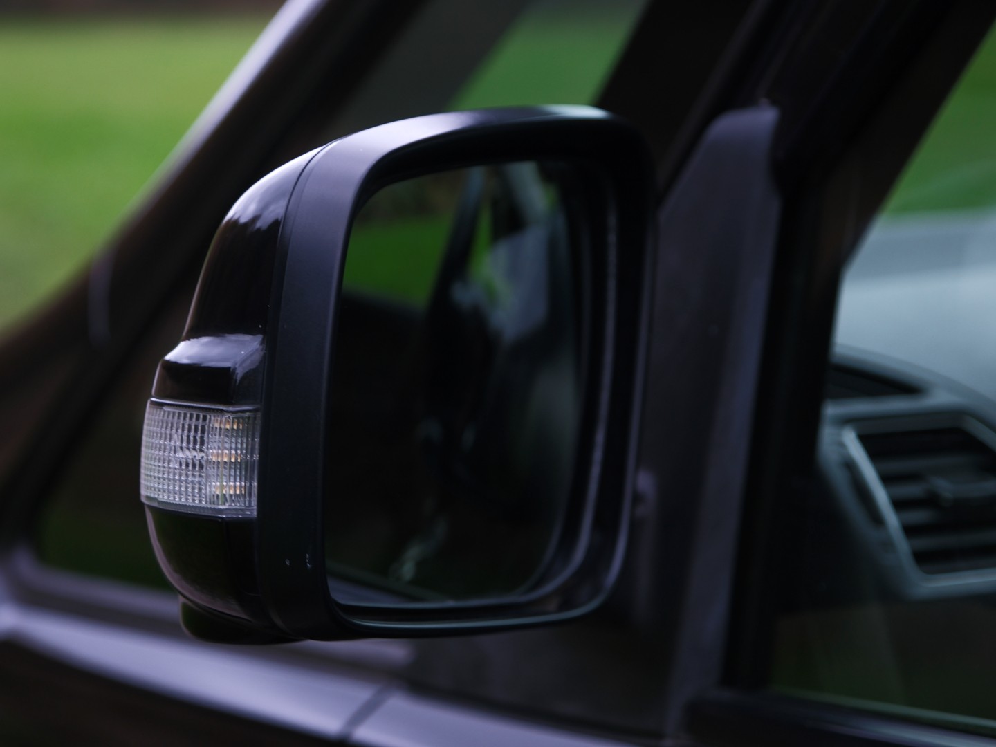 Used Nissan Serena 2025 for sale - 76883984: Photo 47