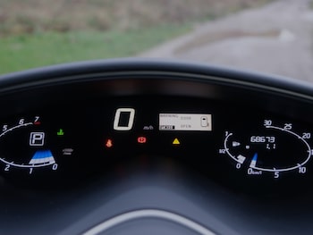 Used Nissan Serena 2015 for sale - 76883984: Photo