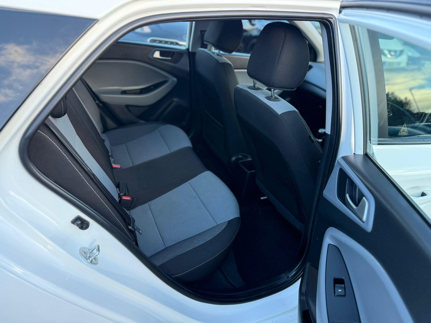 Used Hyundai i20 2017 for sale - 76759457: Photo 13