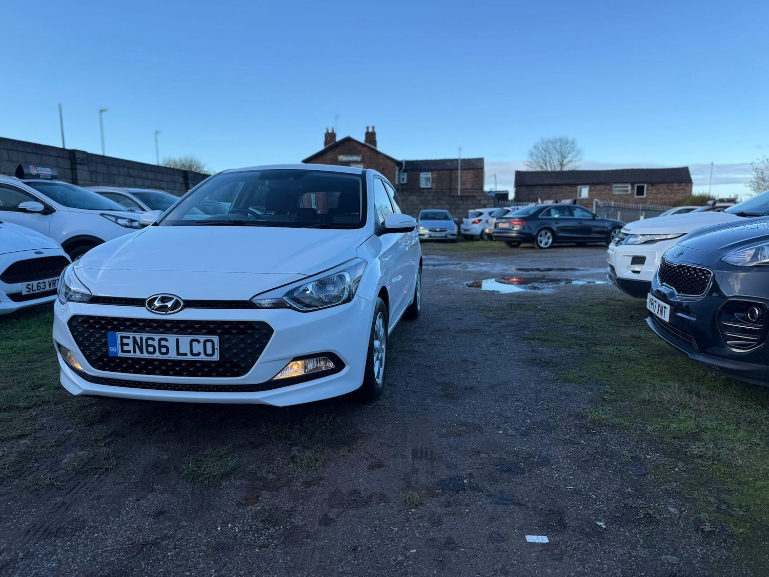 Used Hyundai i20 2017 for sale - 76759457: Photo 3