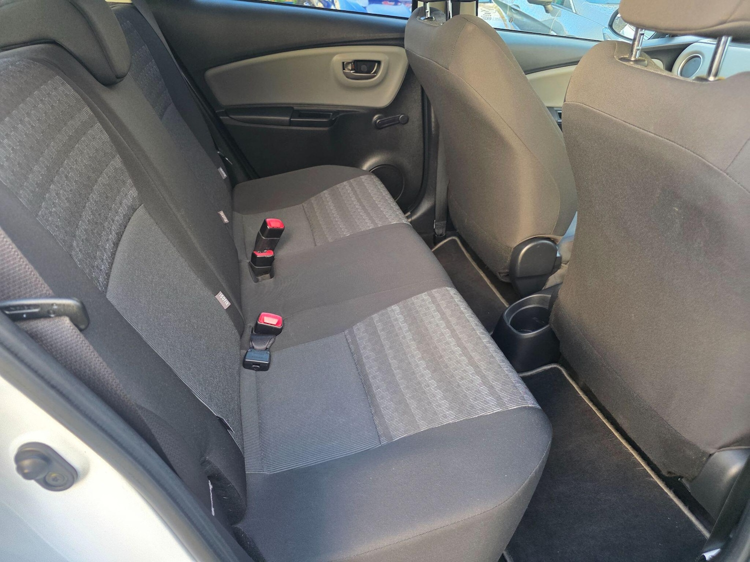 Used Toyota Yaris 2016 for sale - 76432799: Photo 23