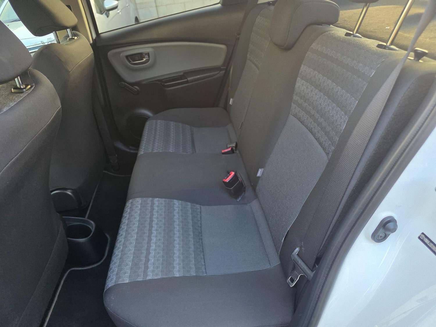 Used Toyota Yaris 2016 for sale - 76432799: Photo 25