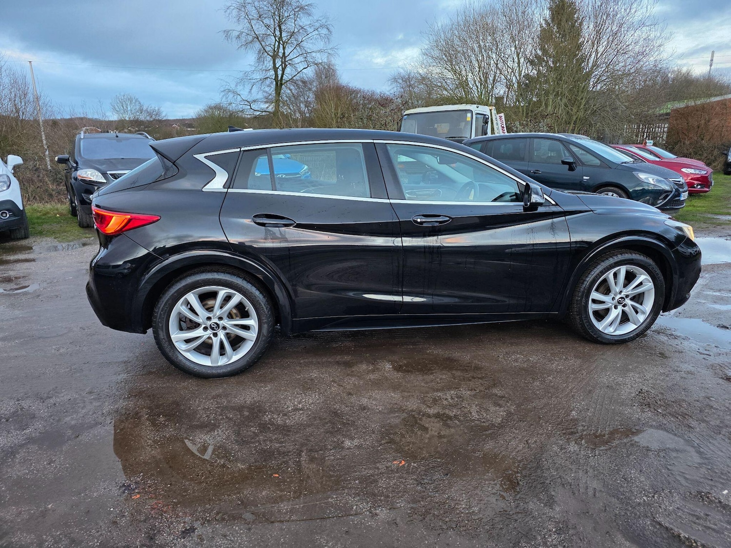 Used Infiniti Q30 2017 for sale - 77705659: Photo 11