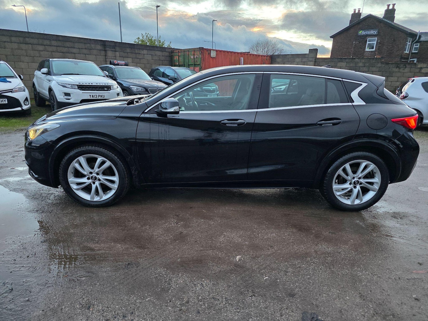 Used Infiniti Q30 2017 for sale - 77705659: Photo 8