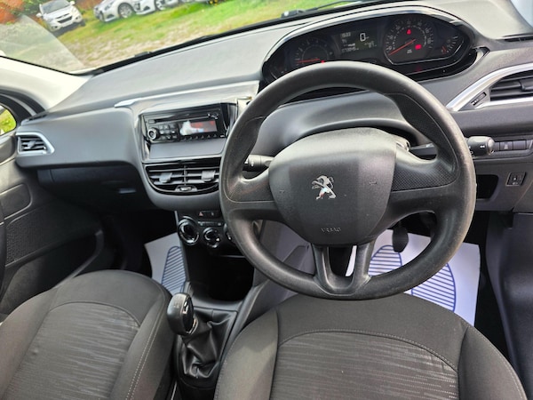 Used Peugeot 208 2014 for sale - 76121888: Photo 17