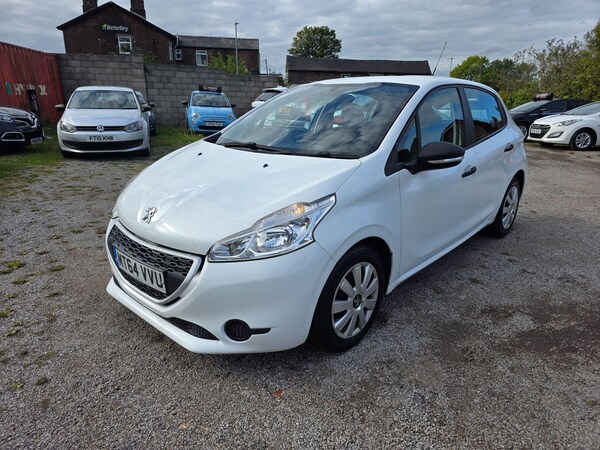 Used Peugeot 208 2014 for sale - 76121888: Photo 4