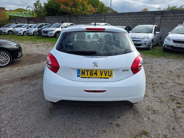 Used Peugeot 208 2014 for sale - 76121888: Photo 8