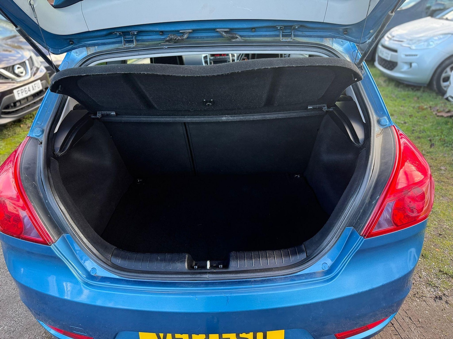 Used Kia Pro Ceed 2012 for sale - 77049775: Photo 11