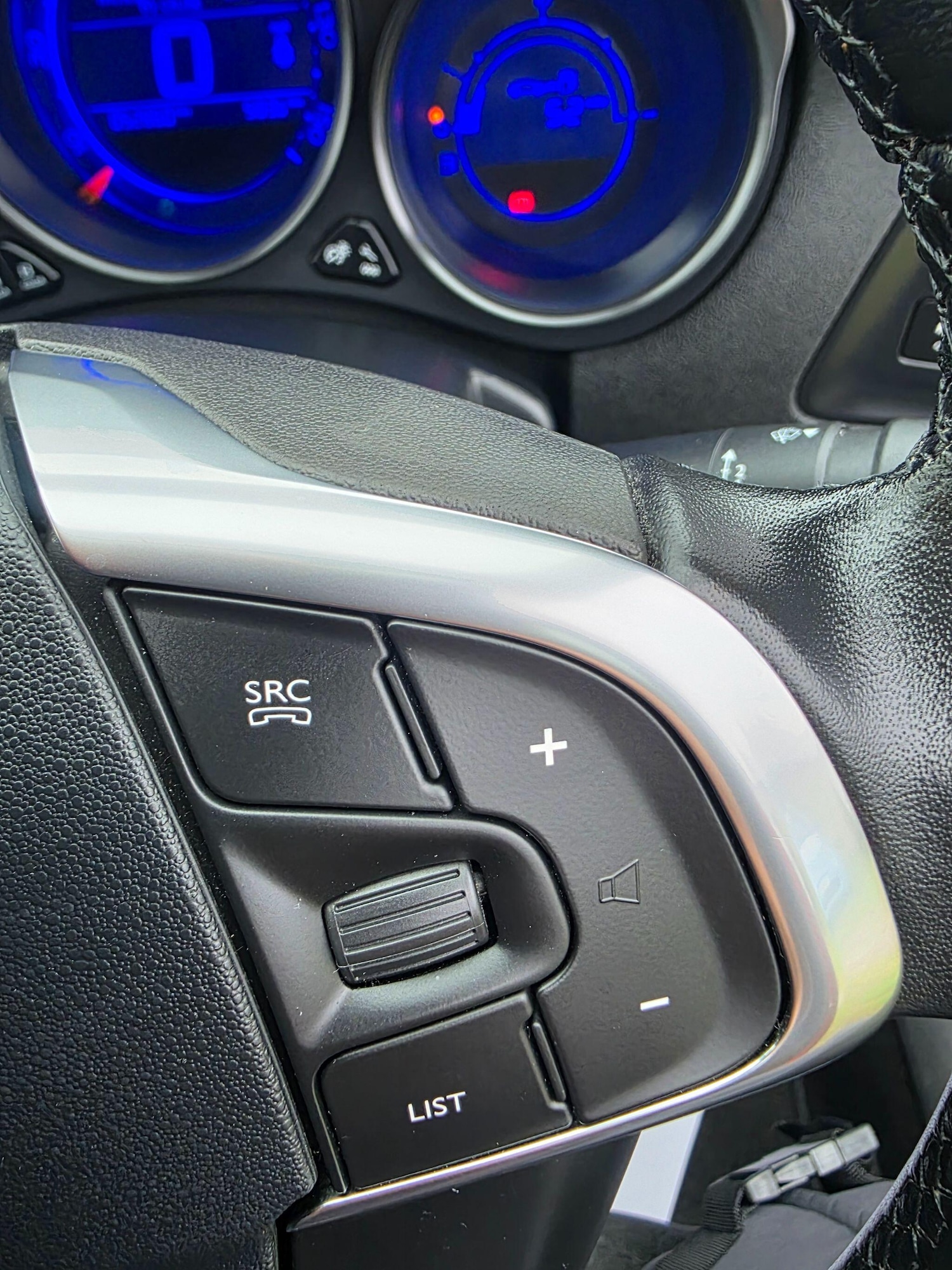 Used Citroen C4 2017 for sale - 76997857: Photo 27