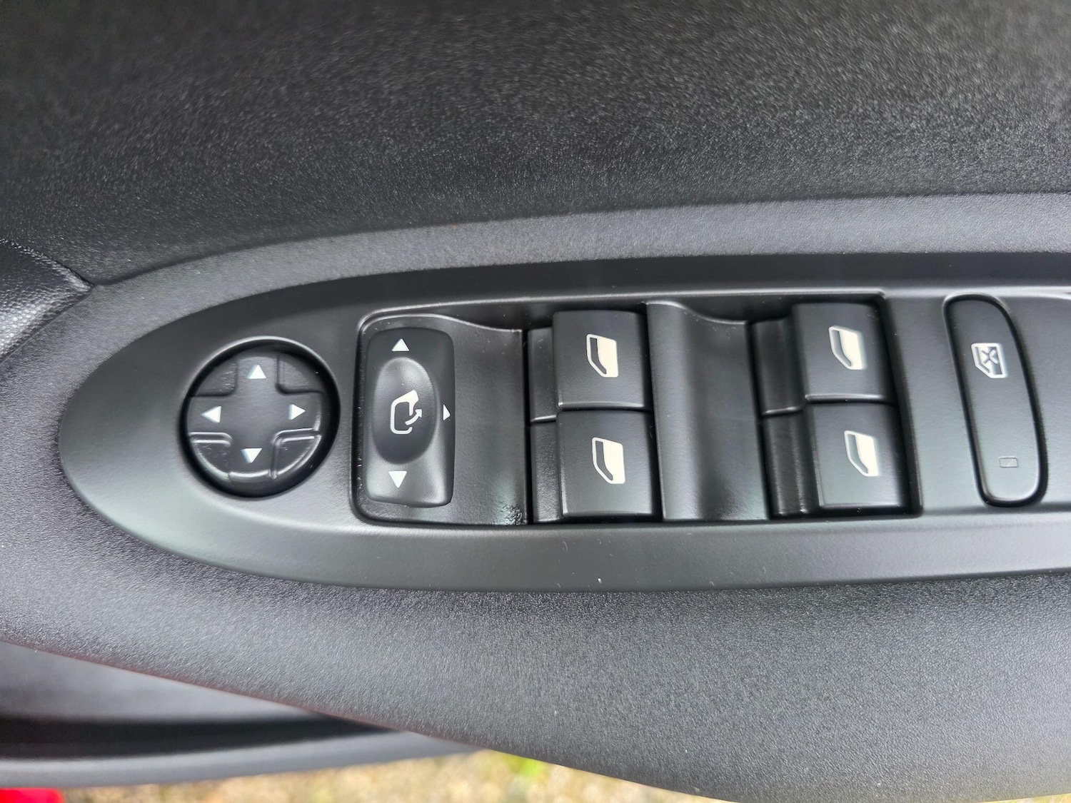 Used Citroen C4 2017 for sale - 76997857: Photo 29