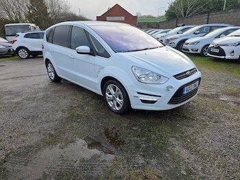 (12) - 2.0 TDCi Titanium Powershift Euro 5 5dr