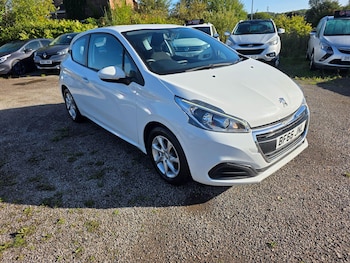 Used Peugeot 208 2017 for sale - 75809328: Photo