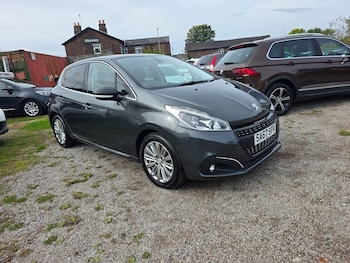 Used Peugeot 208 2017 for sale - 76060278: Photo
