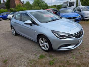 2016 (66) - 1.6 CDTi 16V 136 SRi 5dr