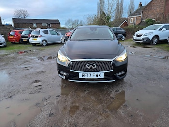 Used Infiniti Q30 2017 for sale - 77524660: Photo