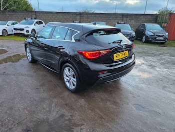 Used Infiniti Q30 2017 for sale - 77524660: Photo