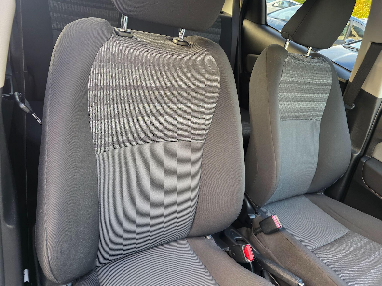 Used Toyota Yaris 2016 for sale - 76992943: Photo 21