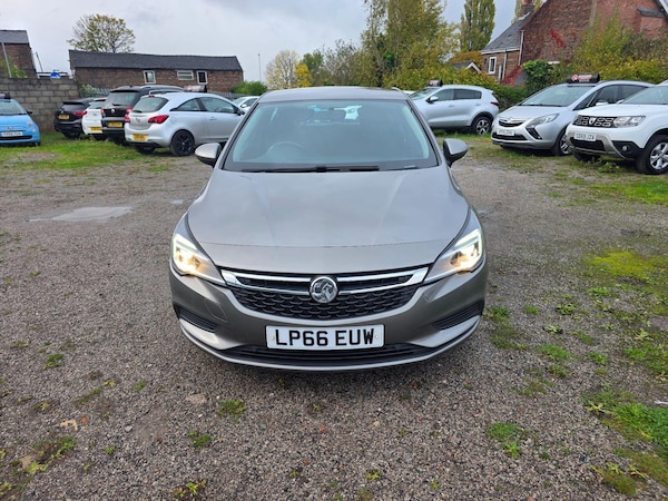 Used Vauxhall Astra 2017 for sale - 76337253: Photo 3