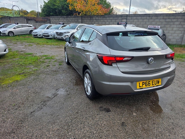 Used Vauxhall Astra 2017 for sale - 76337253: Photo 9
