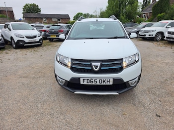 Used Dacia Sandero Stepway 2015 for sale - 79279776: Photo