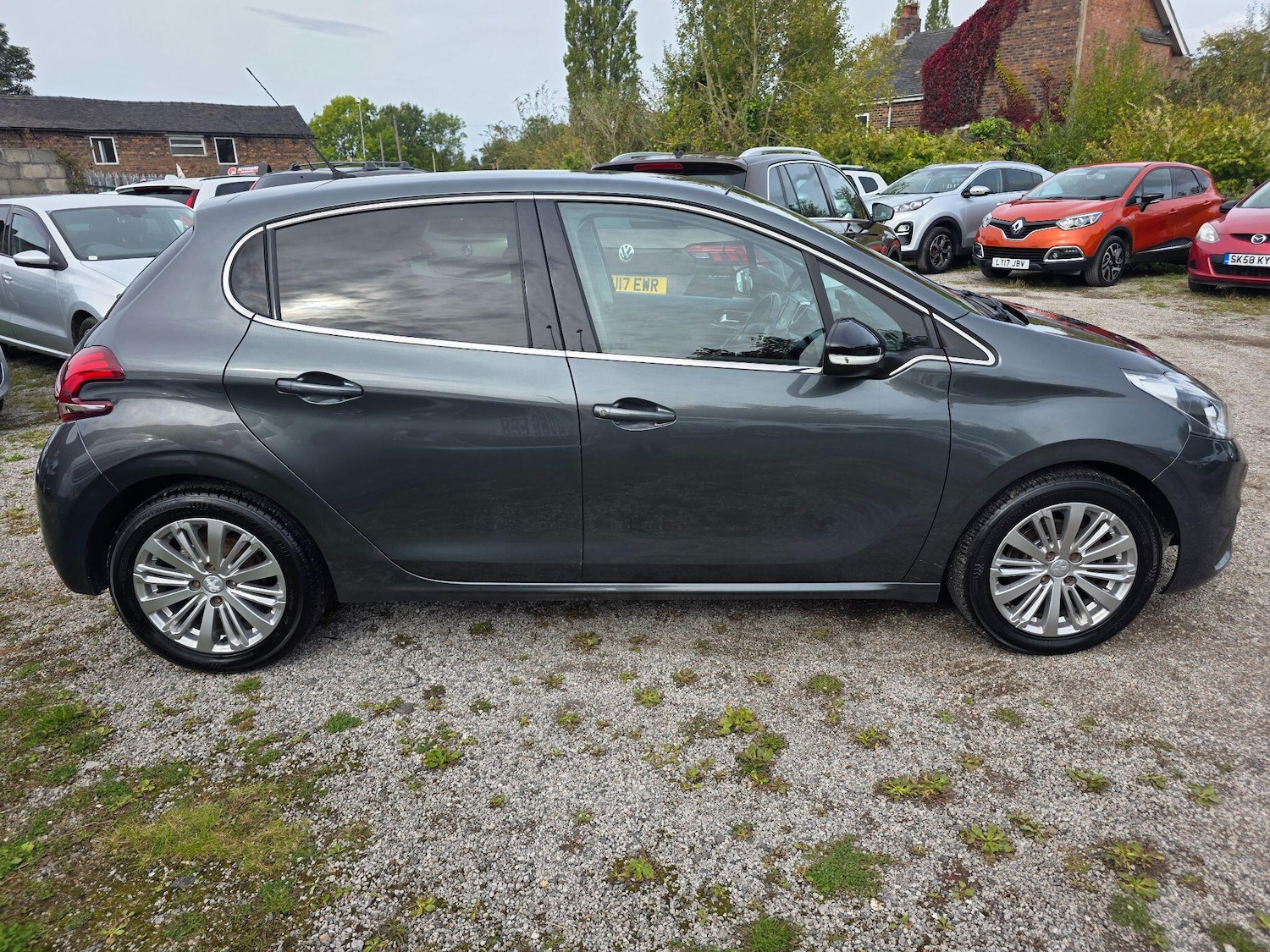 Used Peugeot 208 for sale - 76989720: Photo 11