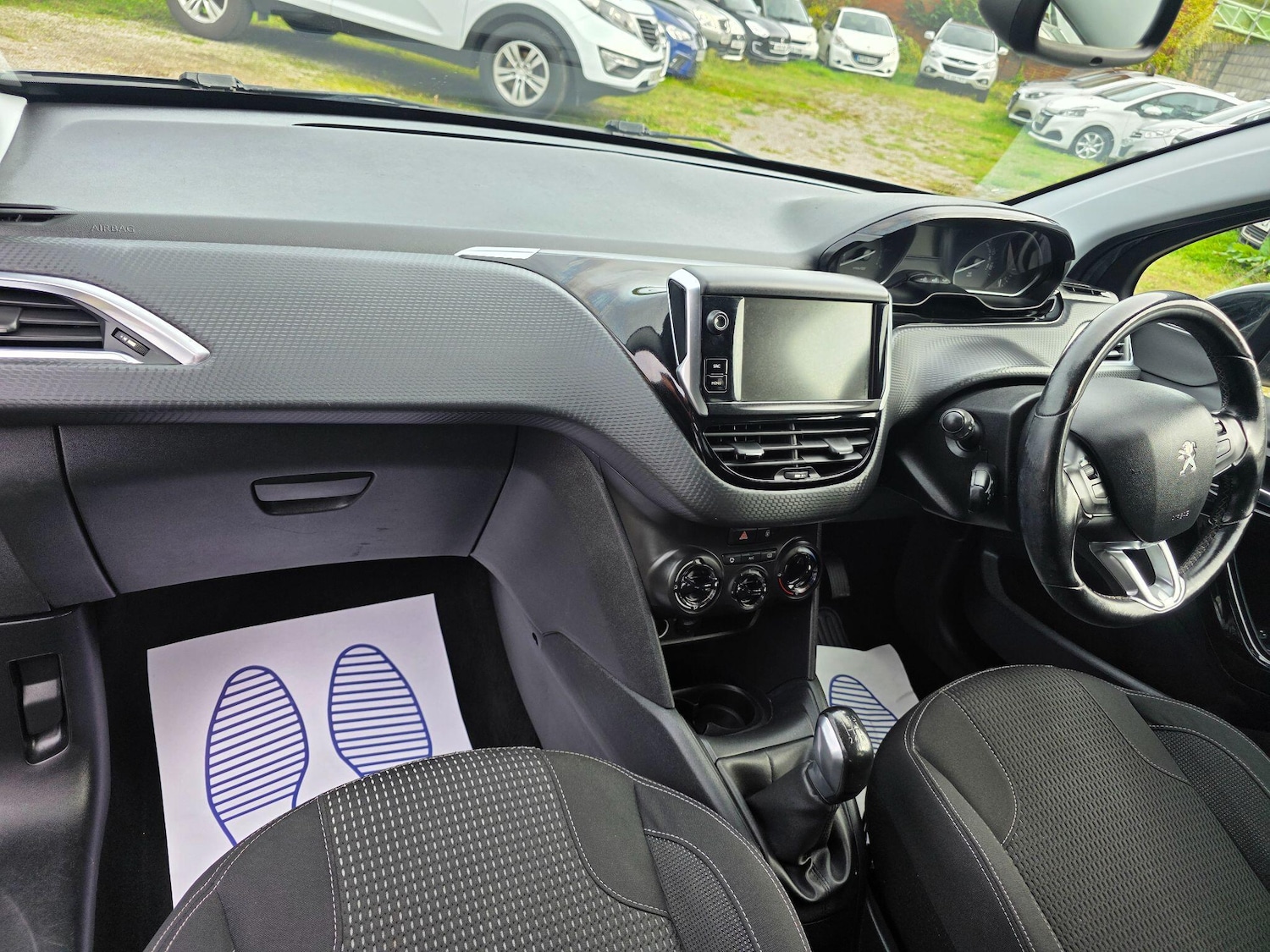 Used Peugeot 208 for sale - 76989720: Photo 14