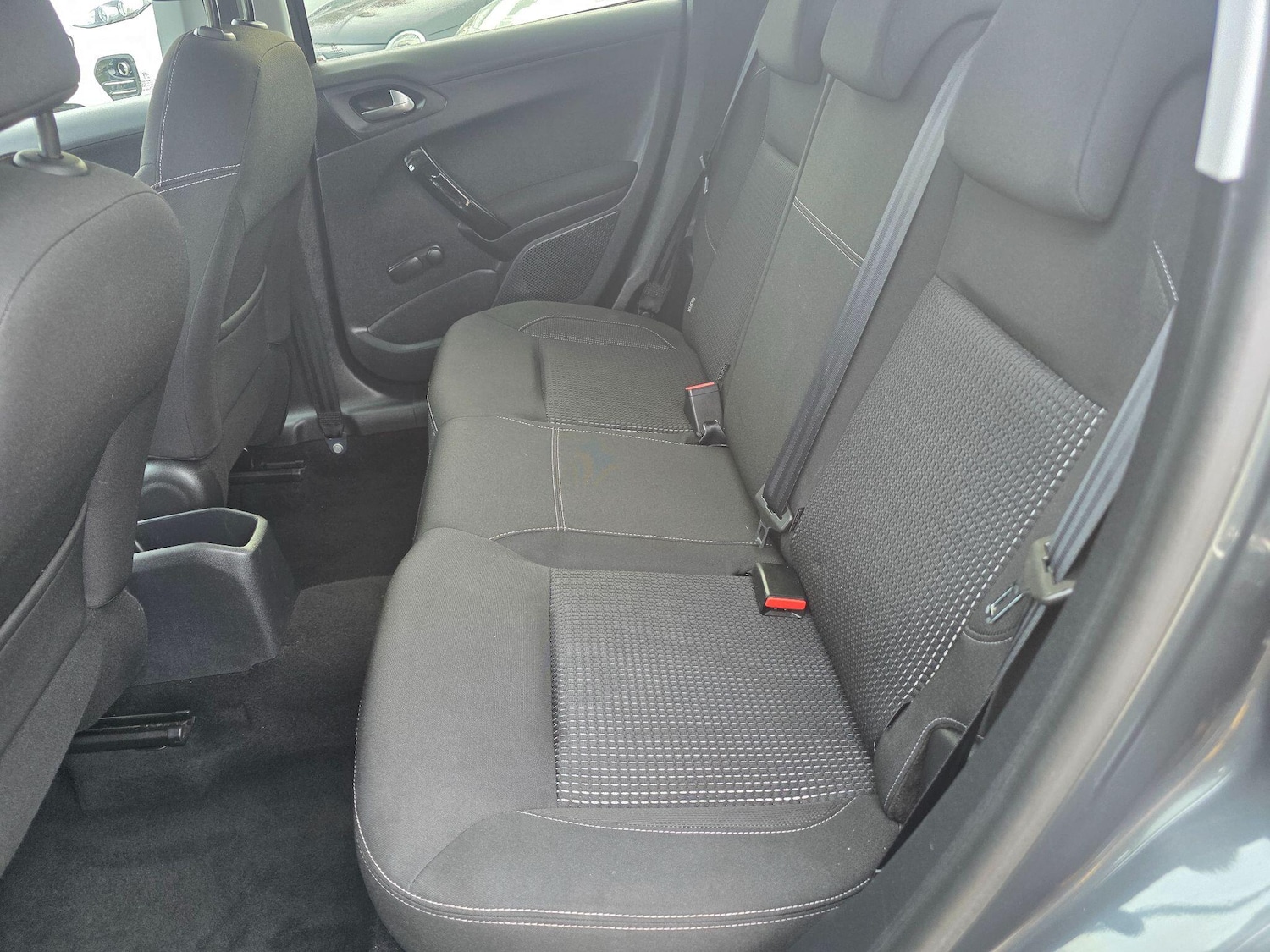 Used Peugeot 208 for sale - 76989720: Photo 26