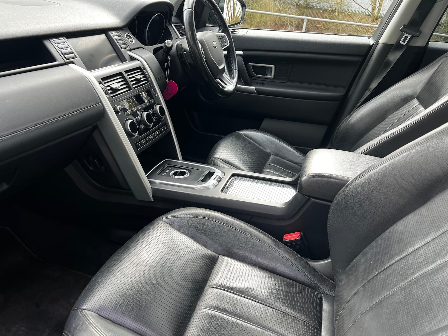 Used Land Rover Discovery Sport 2016 for sale - 77735130: Photo 15