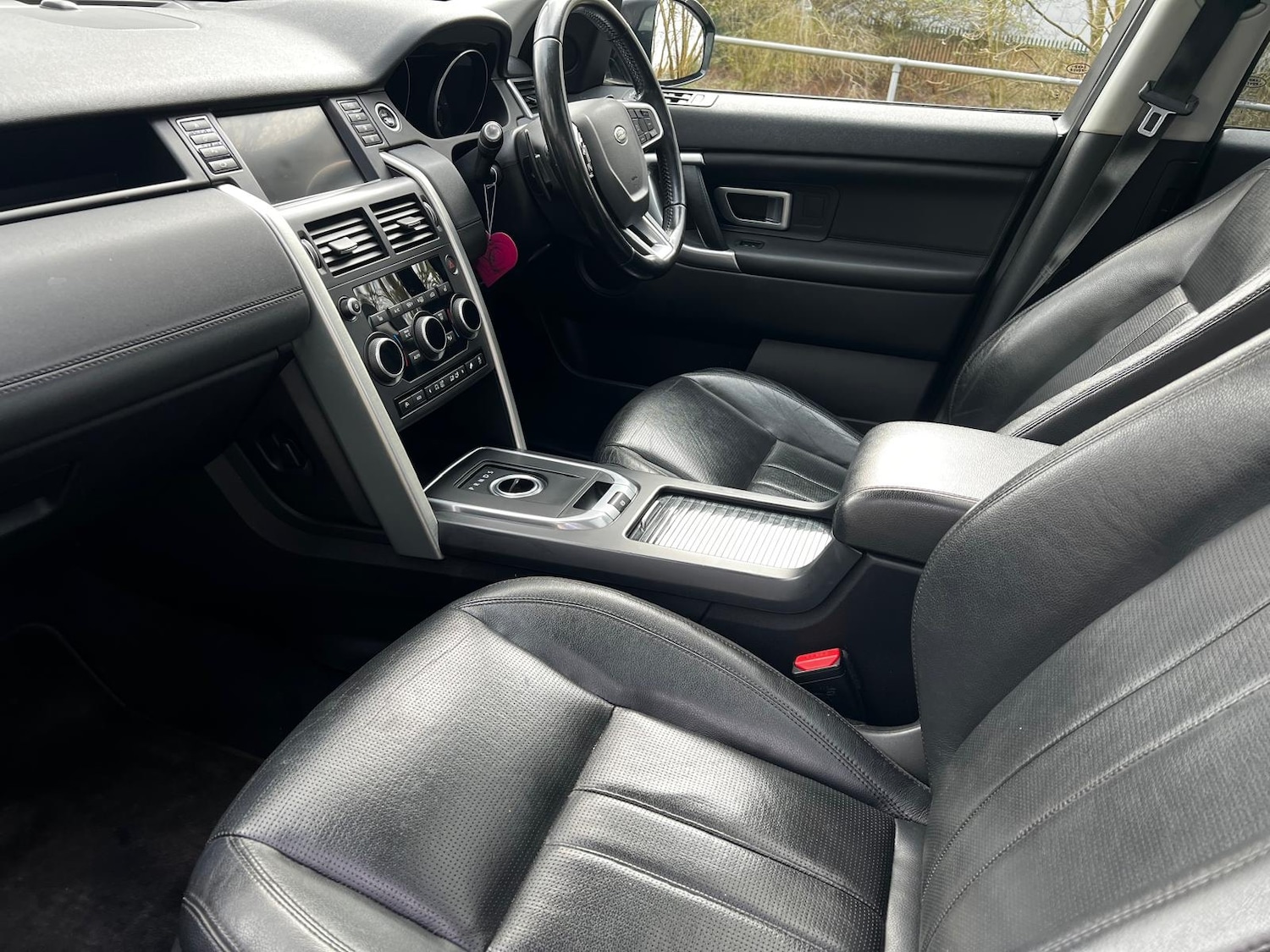 Used Land Rover Discovery Sport 2016 for sale - 77735130: Photo 16