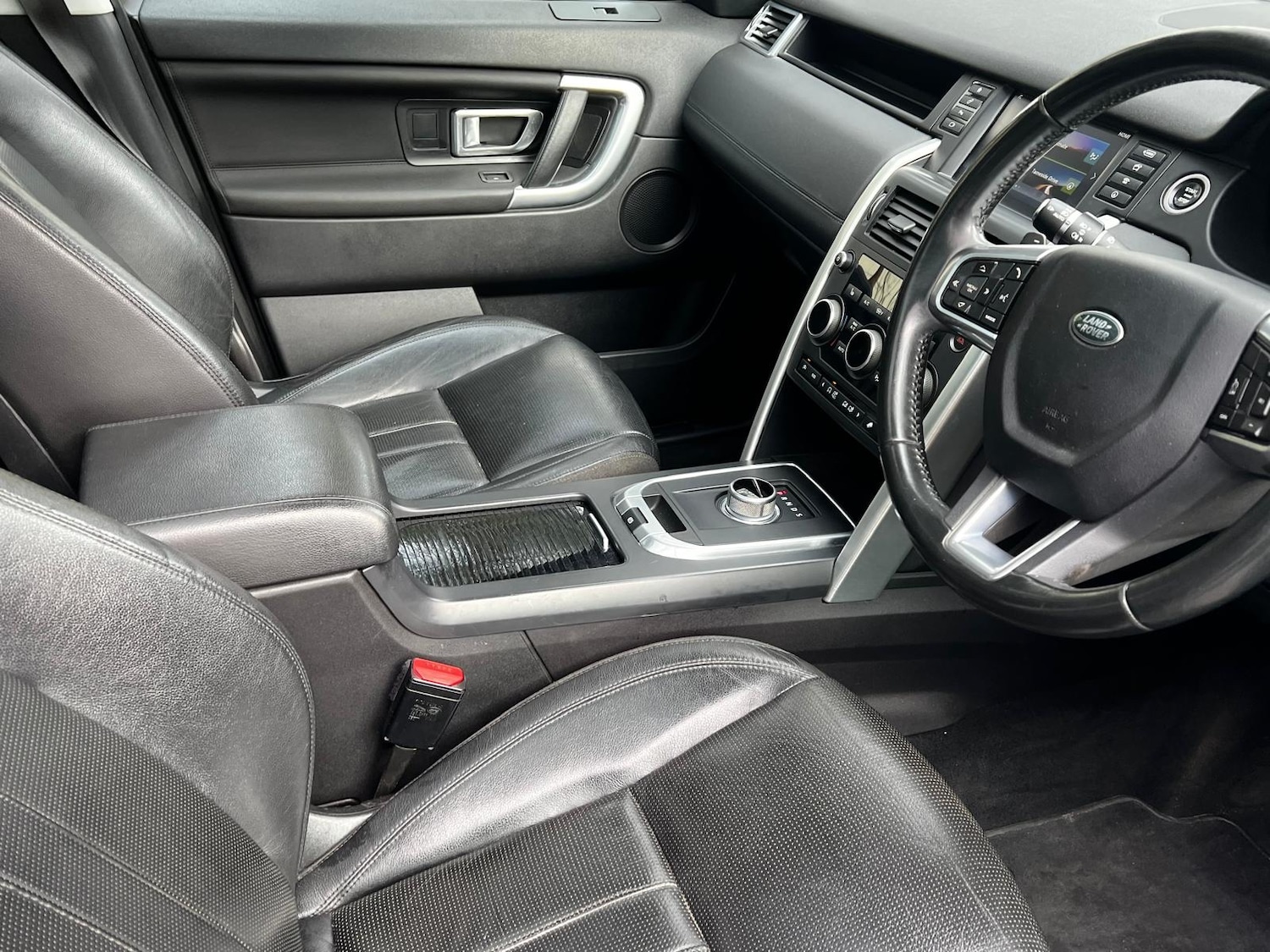 Used Land Rover Discovery Sport 2016 for sale - 77735130: Photo 25