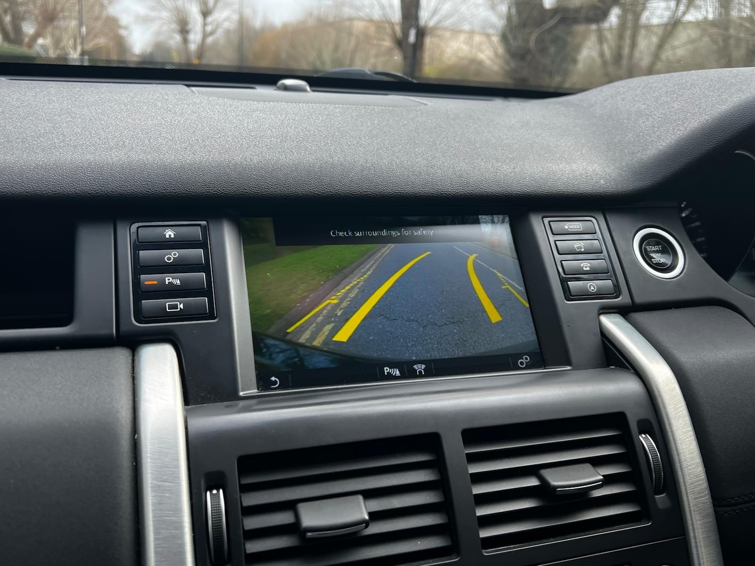 Used Land Rover Discovery Sport 2016 for sale - 77735130: Photo 26