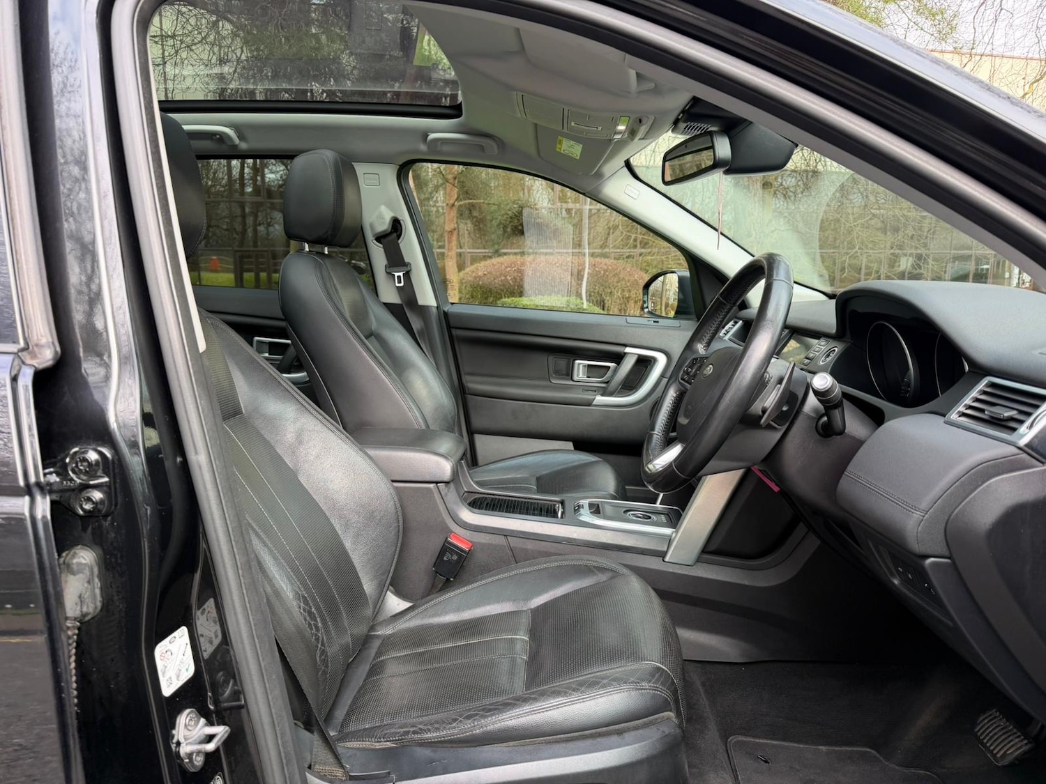 Used Land Rover Discovery Sport 2016 for sale - 77735130: Photo 30