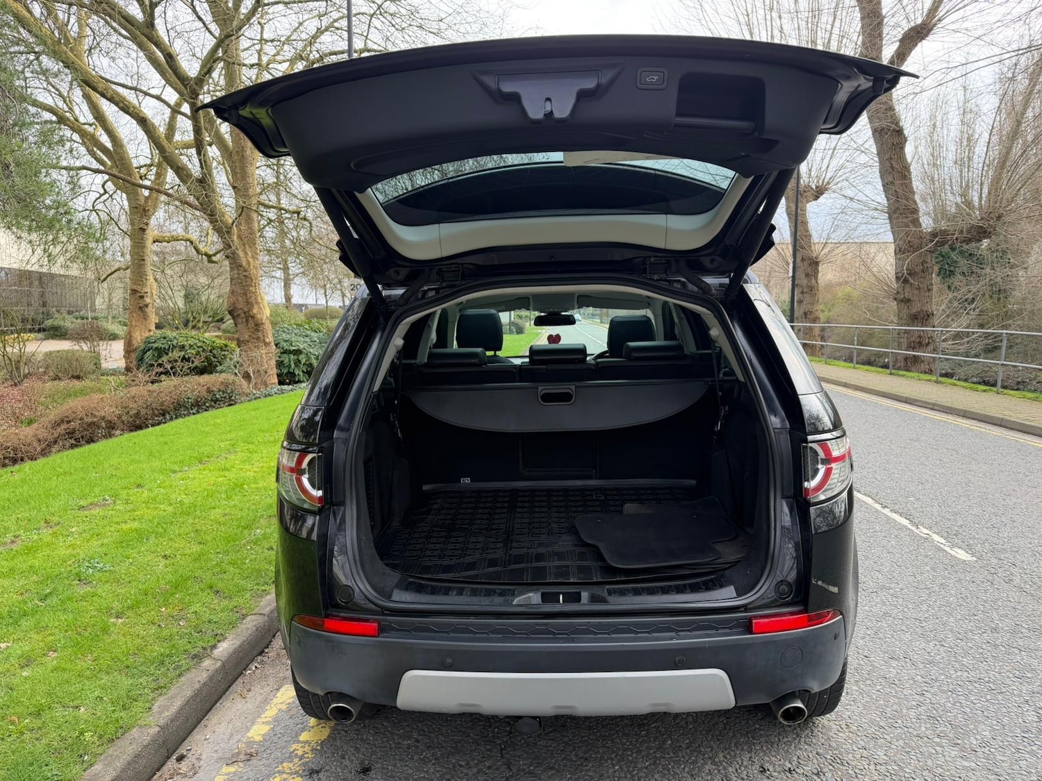 Used Land Rover Discovery Sport 2016 for sale - 77735130: Photo 32