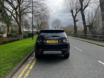 Used Land Rover Discovery Sport 2016 for sale - 77735130: Photo