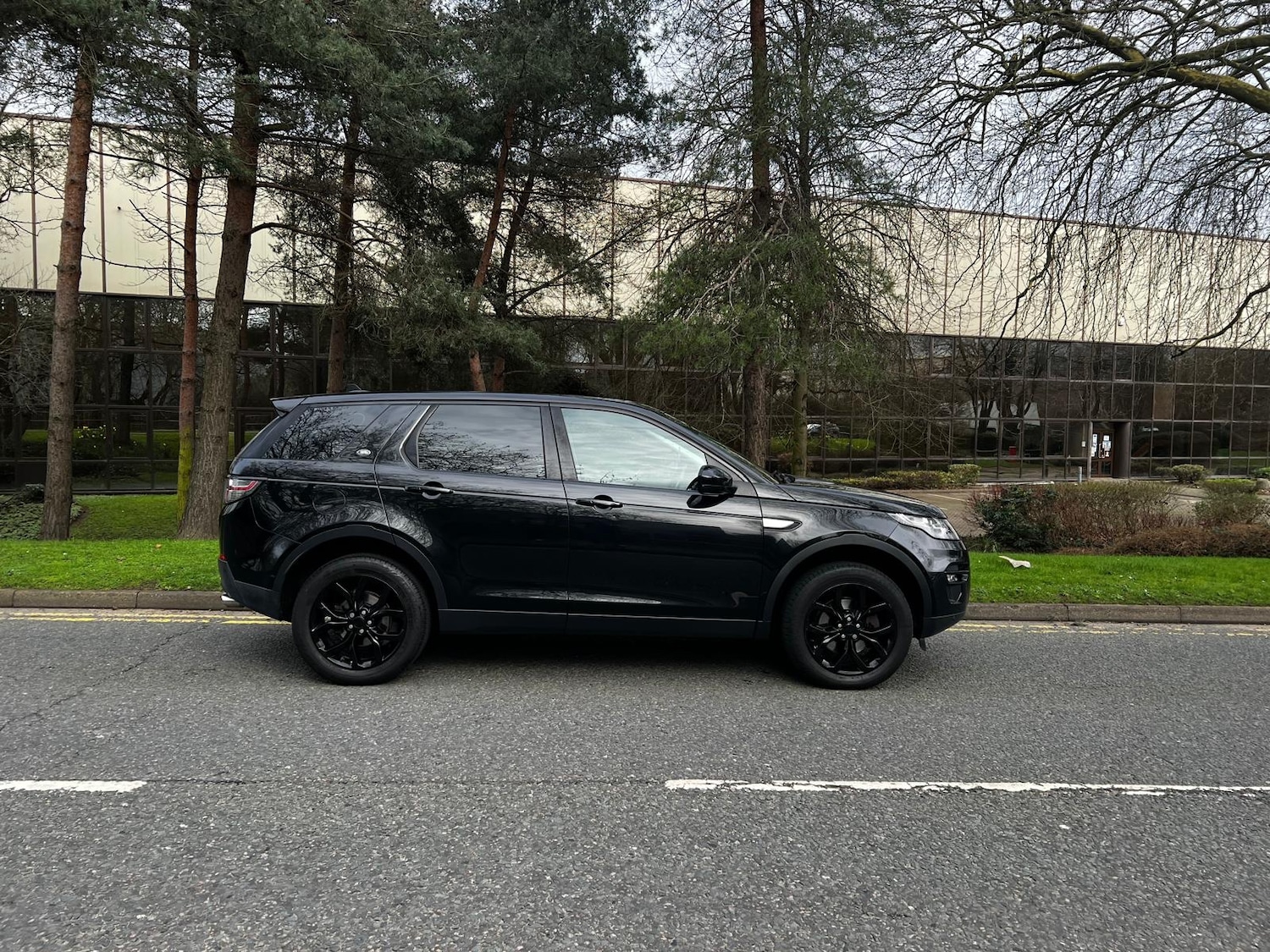 Used Land Rover Discovery Sport 2016 for sale - 77735130: Photo 6