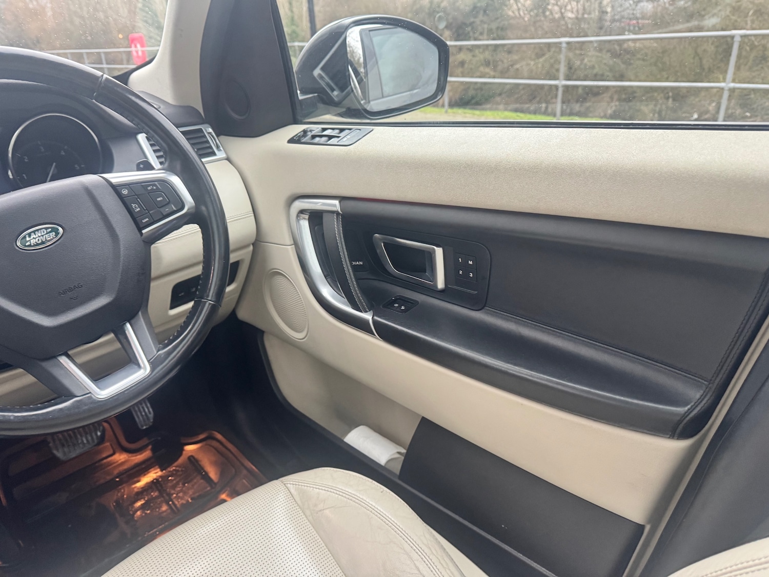 Used Land Rover Discovery Sport 2017 for sale - 77423148: Photo 25