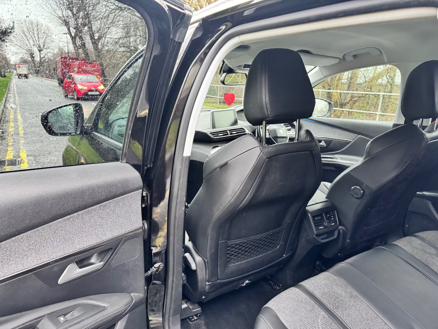 Used Peugeot 3008 2017 for sale - 77543750: Photo 15