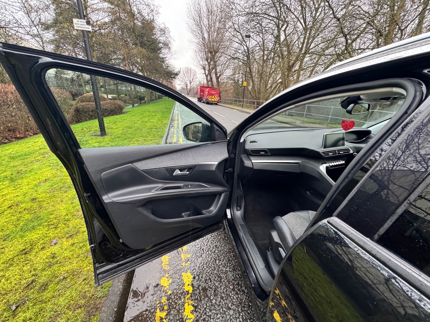 Used Peugeot 3008 2017 for sale - 77543750: Photo 25