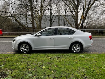 Used Skoda Octavia 2015 for sale - 77562573: Photo