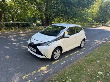 2015 (15) - 1.0 VVT-i X-Play 5dr x-shift