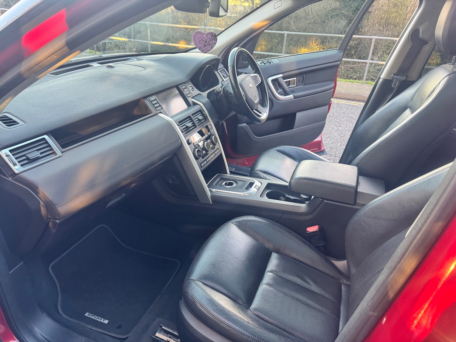 Used Land Rover Discovery Sport 2016 for sale - 76748452: Photo 22