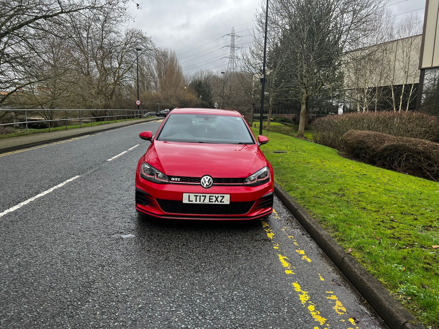 Used Volkswagen Golf 2017 for sale - 77643433: Photo 2