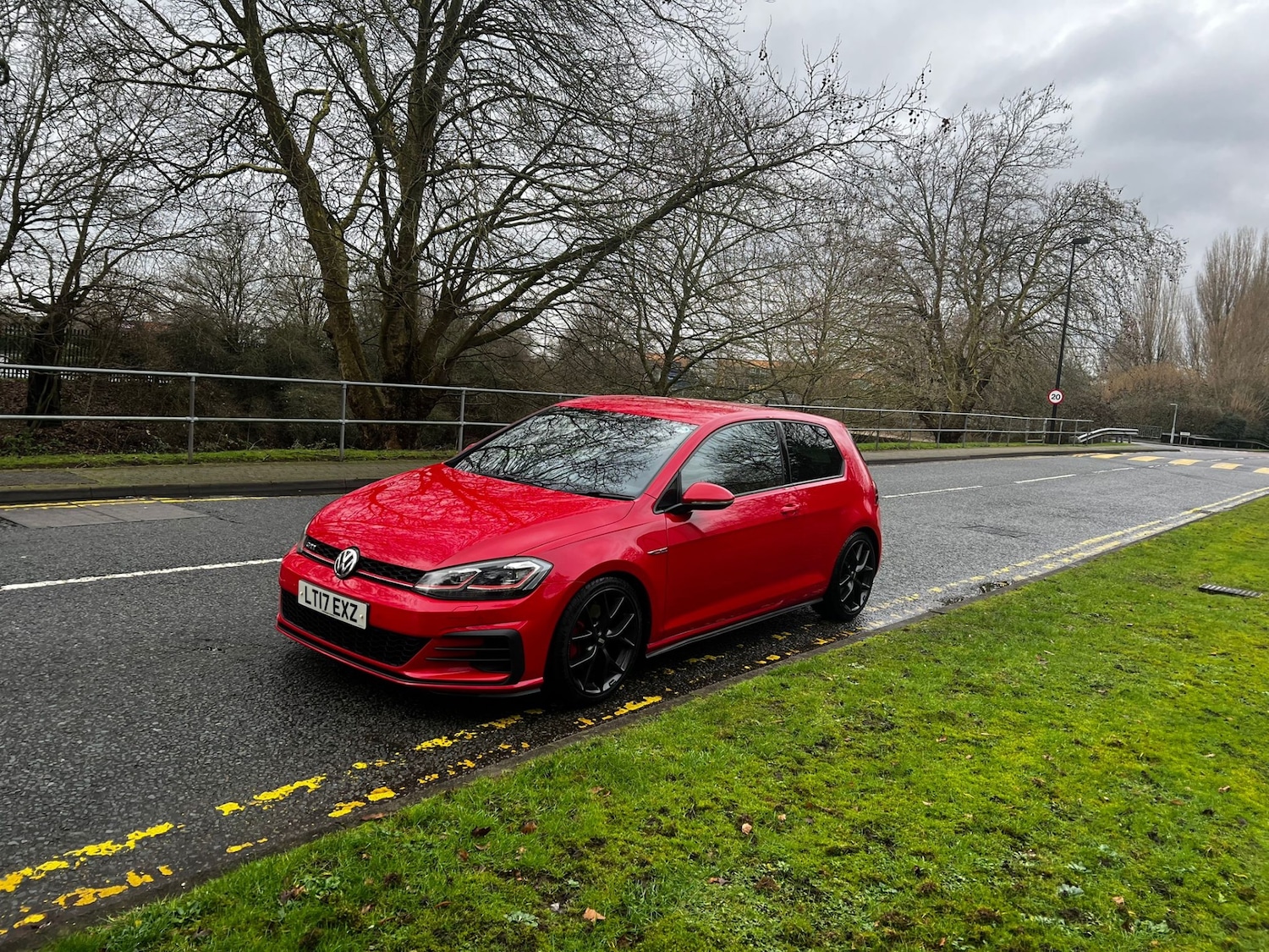 Used Volkswagen Golf 2017 for sale - 77643433: Photo 3