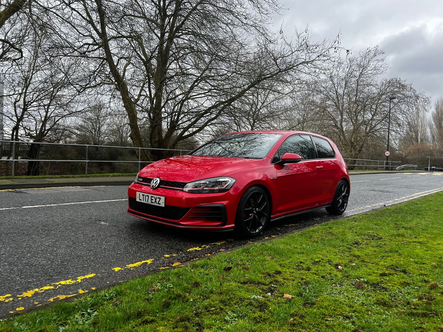 Used Volkswagen Golf 2017 for sale - 77643433: Photo 32