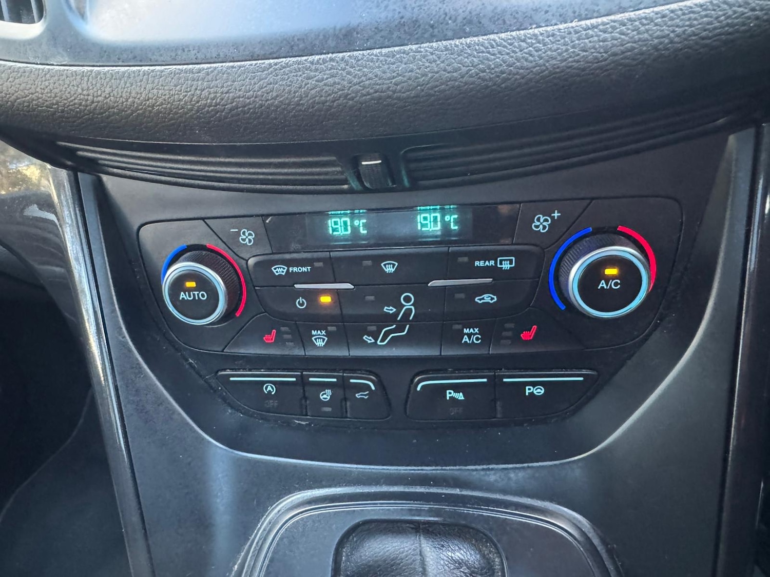 Used Ford Kuga 2017 for sale - 78146103: Photo 48